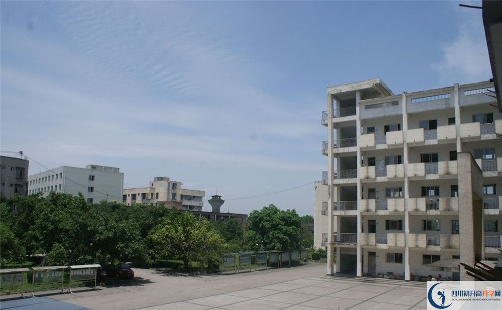 高埂中學(xué)平行班與實驗班差多少？