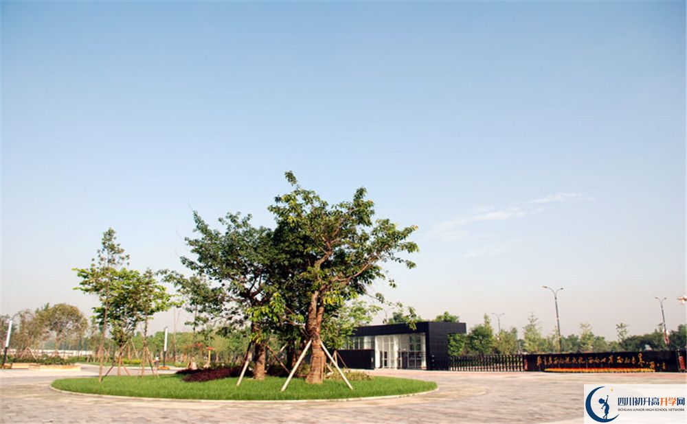 成都樹德中學(xué)光華校區(qū)是重點(diǎn)中學(xué)嗎？