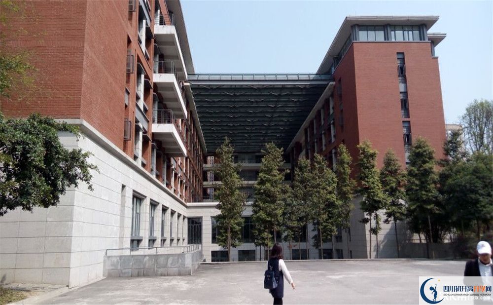 成都七中高新校區(qū)在全國高中排名是多少？