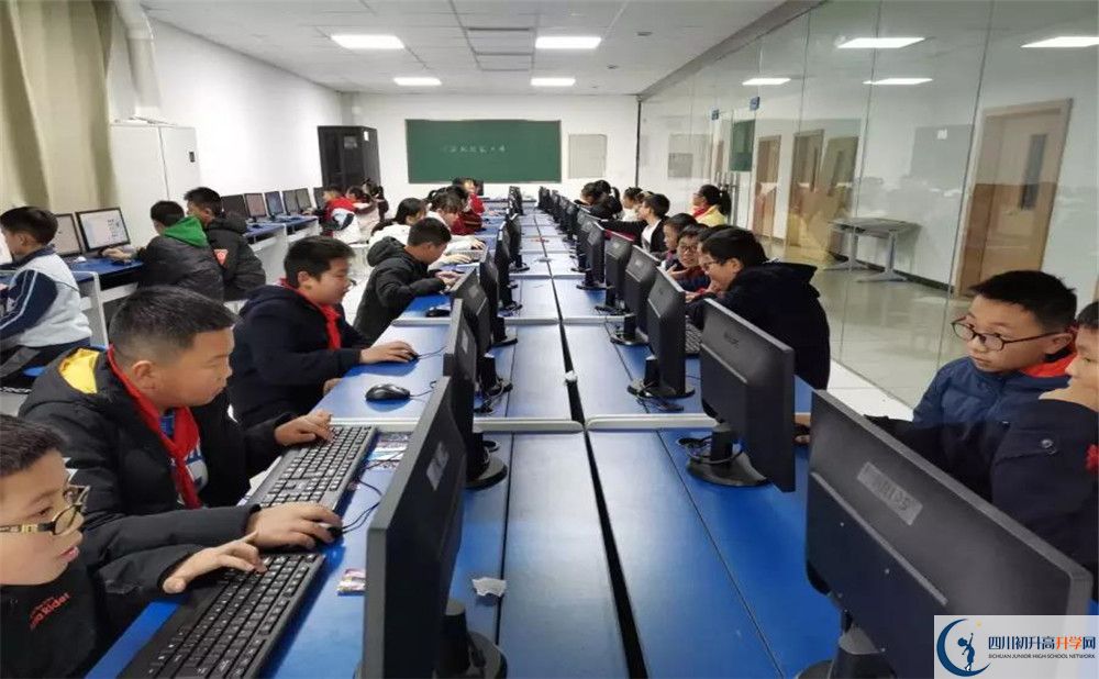 成都綿實(shí)外國語學(xué)校2020年高三文綜測(cè)試題難嗎？