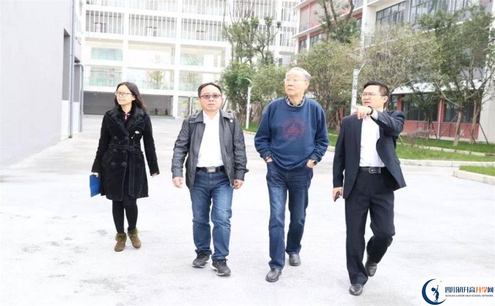 北二外成都附屬中學(xué)高中分班考試難嗎？