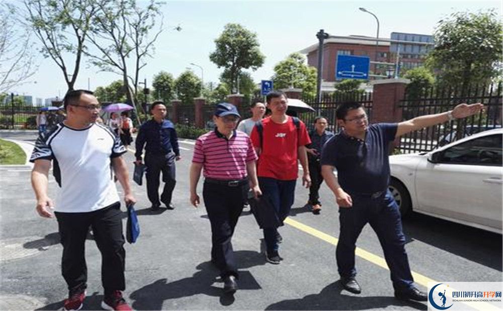 成都教科院附屬學校補課嗎？