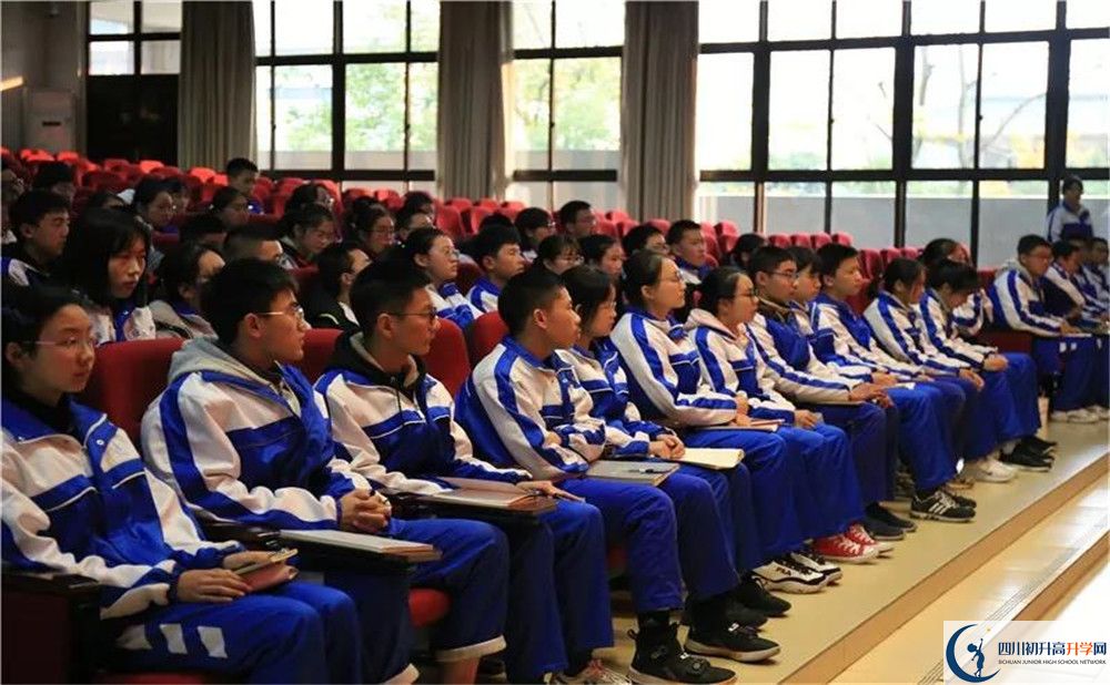 成都石室中學2020年高考人數(shù)是多少？