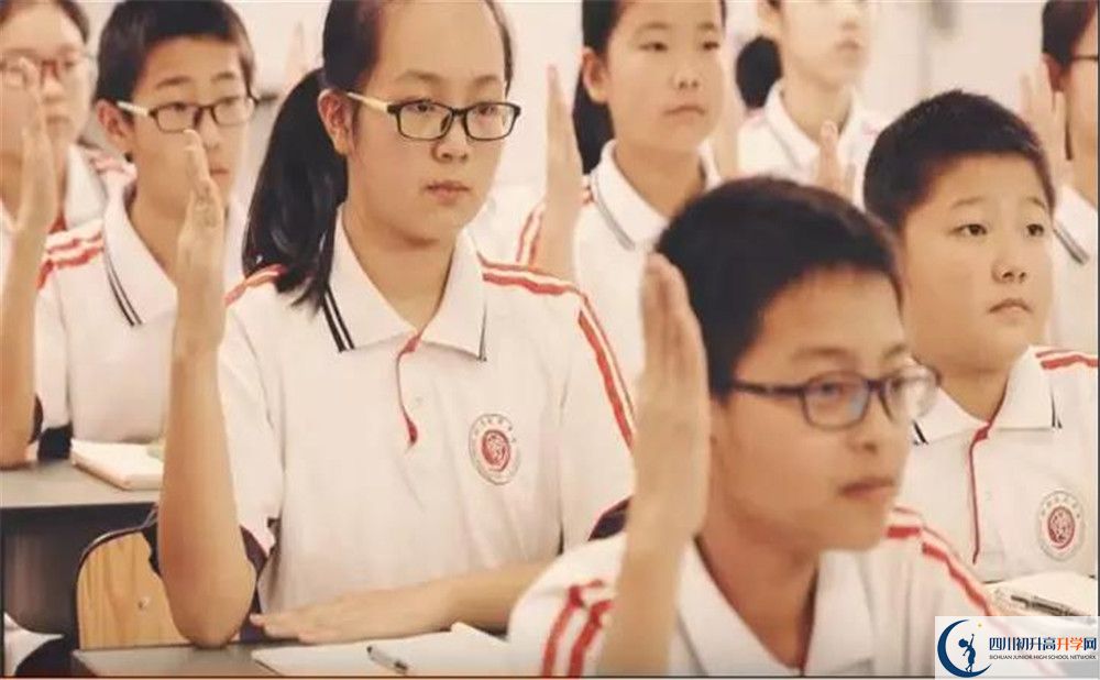 成都市第四十九中學(xué)補課多少錢？