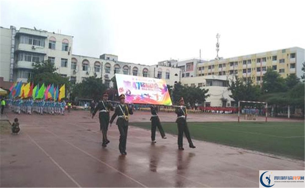 西南交通大學(xué)附屬中學(xué)2020年高考人數(shù)是多少？