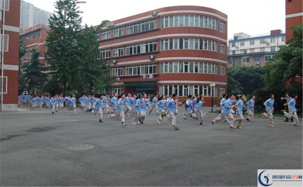 北師大成都實驗中學(xué)2020年高考人數(shù)是多少？