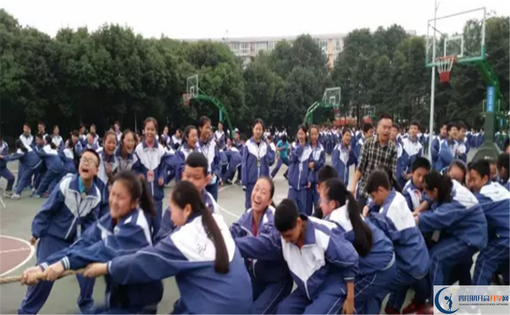 成都市龍泉中學(xué)軍訓(xùn)多久？