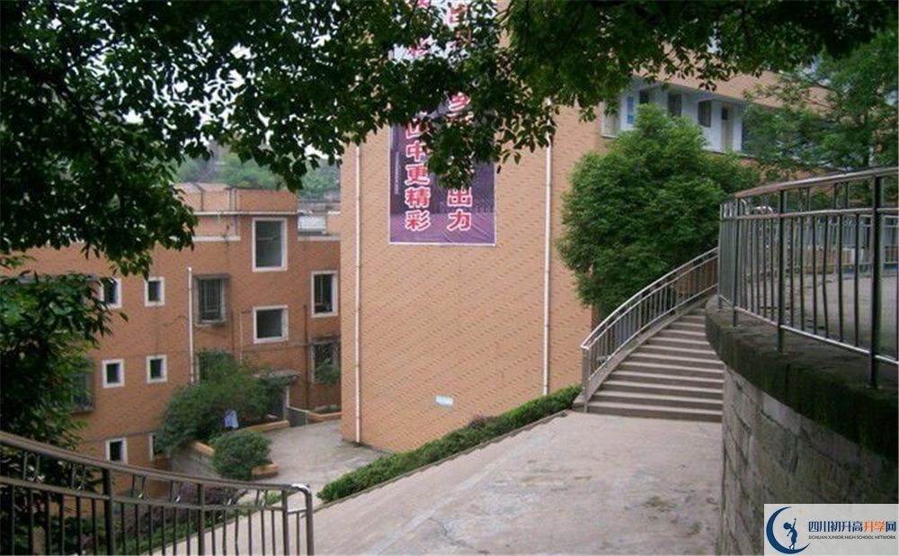 江安縣第四中學(xué)今年的錄取條件是否有變化？