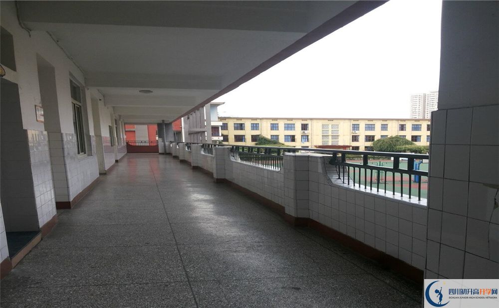成都市通錦中學校地址在什么地方？