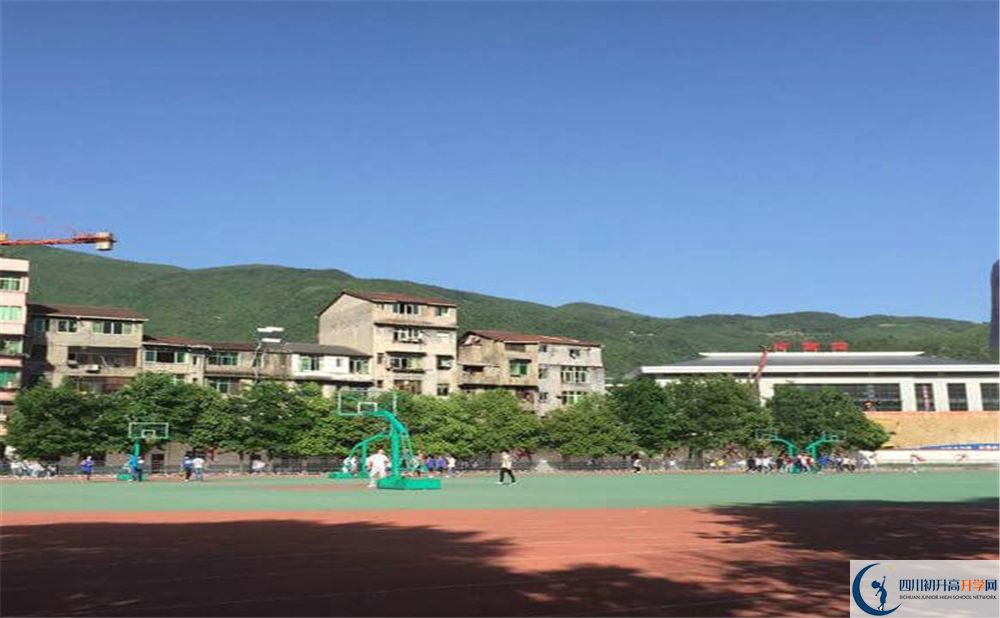 萬(wàn)源市第三中學(xué)校2020年報(bào)名考試時(shí)間是否有調(diào)整？