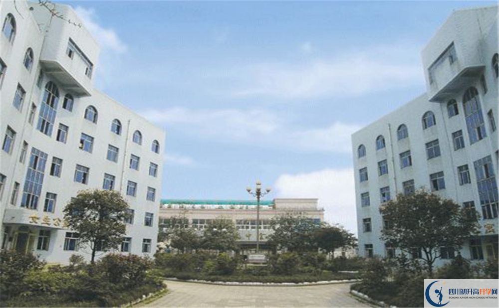 彭州中學招生電話是多少？