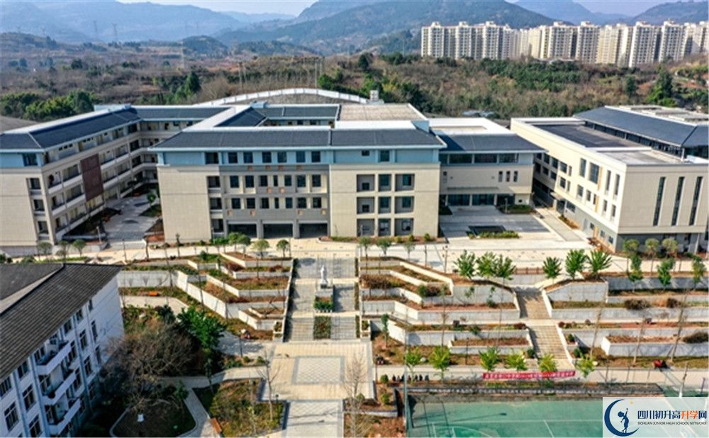 淮口中學(xué)是2020年重點(diǎn)中學(xué)嗎？
